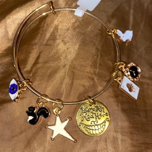 “The Mad Hatter” Gold Expandable Br…